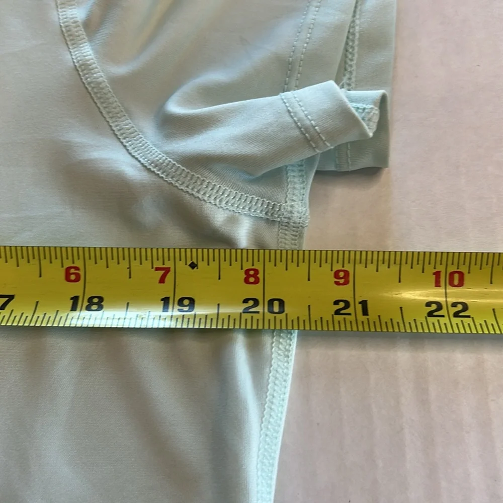 Artic Cool Hydrofreeze X Technology V-Neck Short Sleeve Lt Green T-Shirt. Size L - Picture 7 of 8